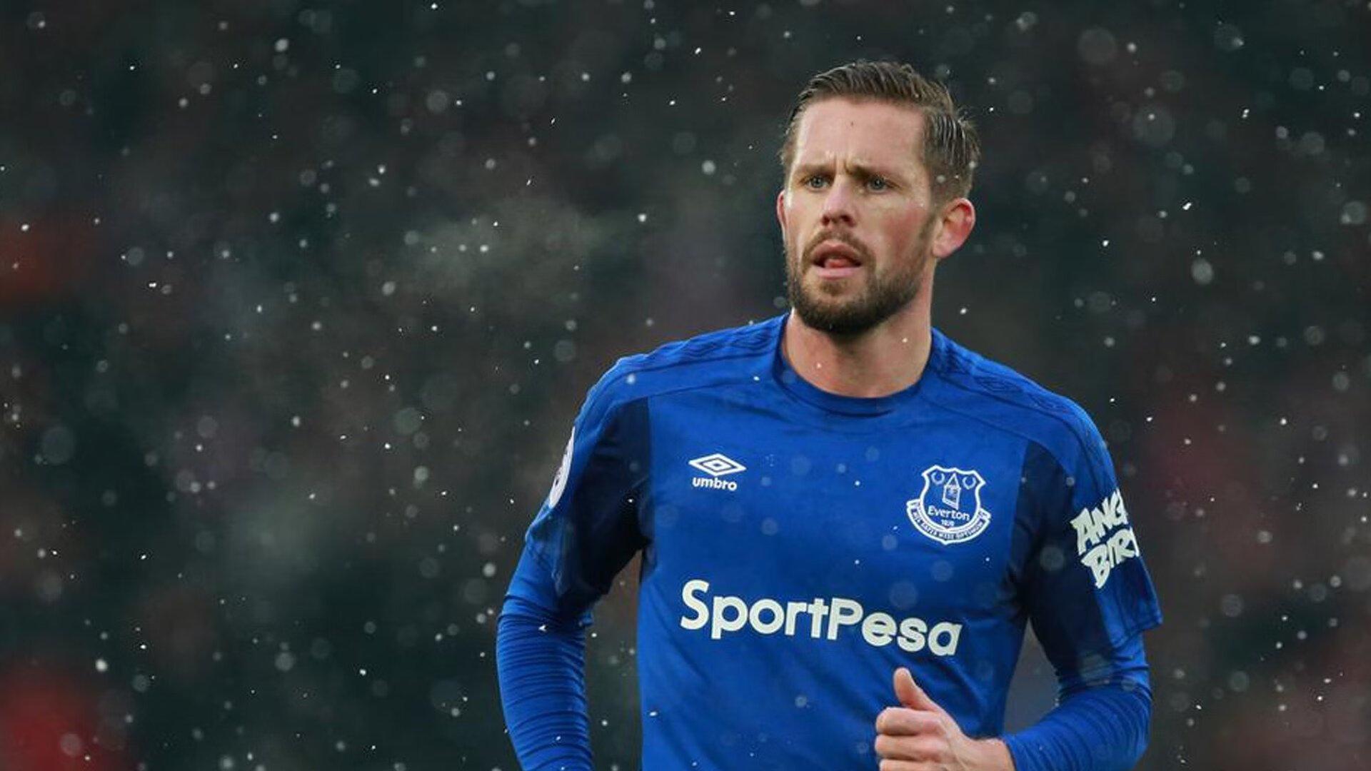 风雨洗礼后的坚守，徐新社交媒体发声引共鸣，球队逆境中砥砺前行