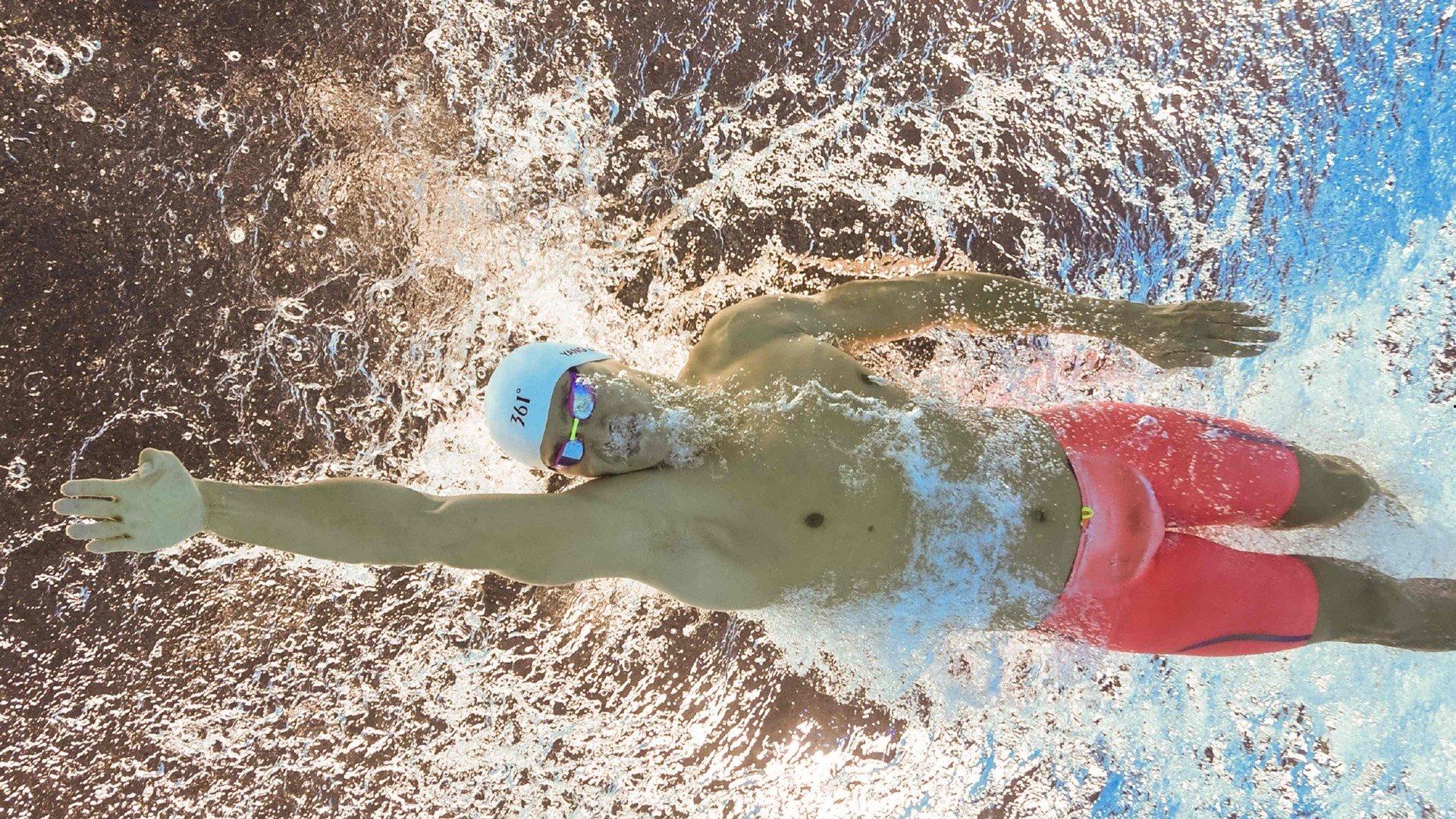 维尼修斯国家德比赛后情绪爆发，痛斥球队战术保守，太轻易丢球，该死！回传回传又是回传