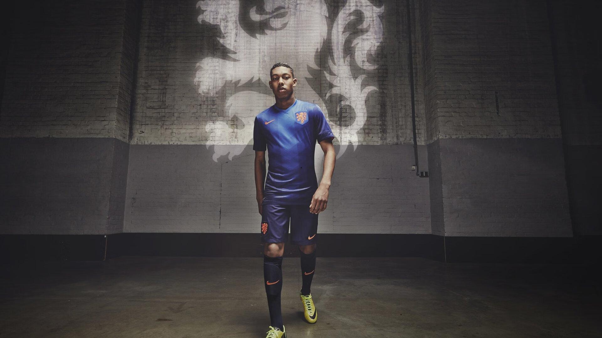 巴萨财务复兴，成功发行4.24亿欧元债券，总额达14.5亿欧元，为体育新纪元注入强心剂